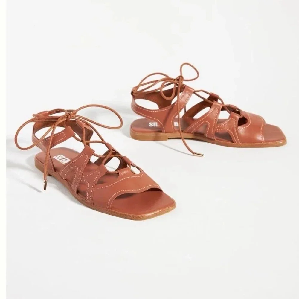 NWT Anthropologie.  BROWN  Silent D Gladiator Satelli Tie-Up Sandals  39